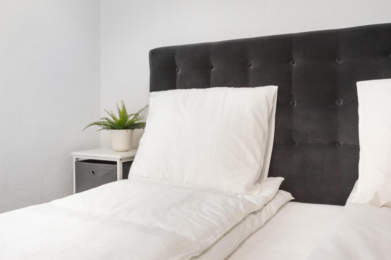 Appartamento 5 Min Fra Banegarden - Plads Til 4-Personer Aalborg Esterno foto