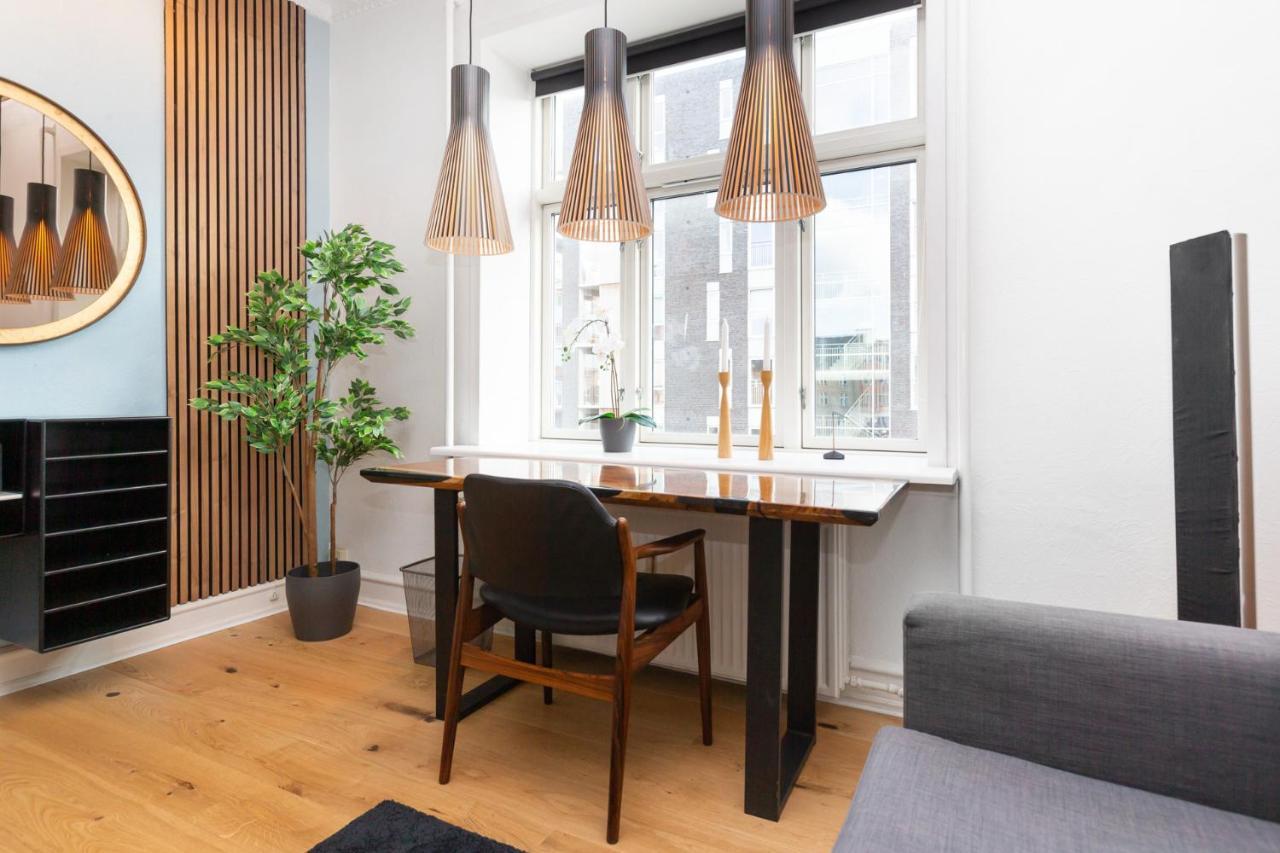 Appartamento 5 Min Fra Banegarden - Plads Til 4-Personer Aalborg Esterno foto