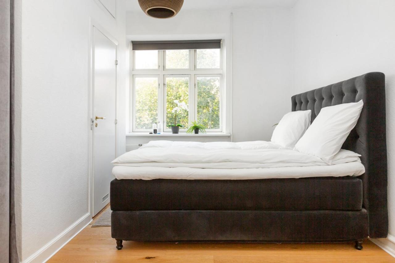 Appartamento 5 Min Fra Banegarden - Plads Til 4-Personer Aalborg Esterno foto